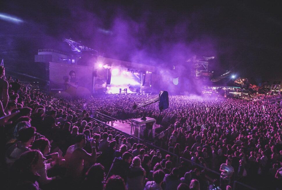 Konser Offline Online