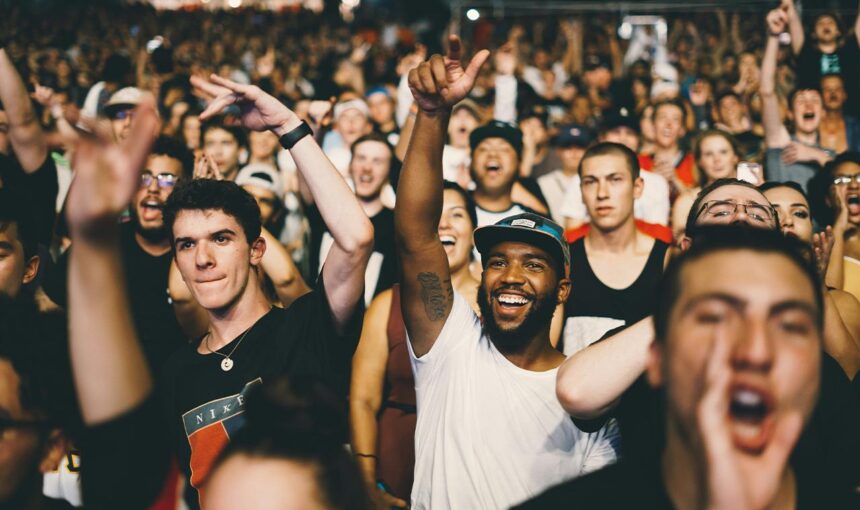 Tips Menonton Konser Pertama Kali: Persiapan & Etika